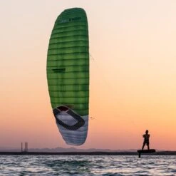 Ozone Hyperlink V3 Convertible Open/Closed Cell Foil Kite Discounts Apply ! -WINDRIFT Sales Store ozone hyperlink v3 size bar 4