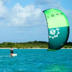Slingshot UFO V2 Limited Edition Green Zero Strut Foil Kite - 30% Off Discounts Apply ! -WINDRIFT Sales Store slingshot 2023 ufo v2 limited edition green size 4