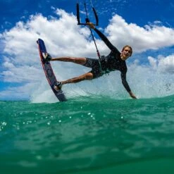 Slingshot Asylum V6 - Big Air / Freestyle Twintip Kiteboard Discounts Apply ! -WINDRIFT Sales Store slingshot twintip asylum v6 size 3